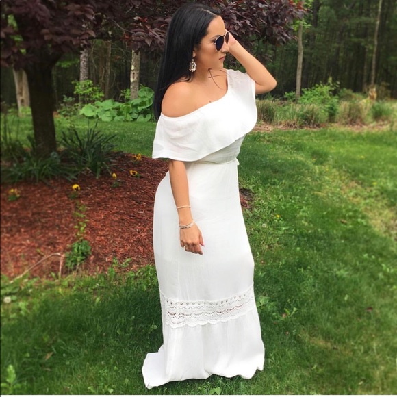 Dresses & Skirts - White off shoulder dress